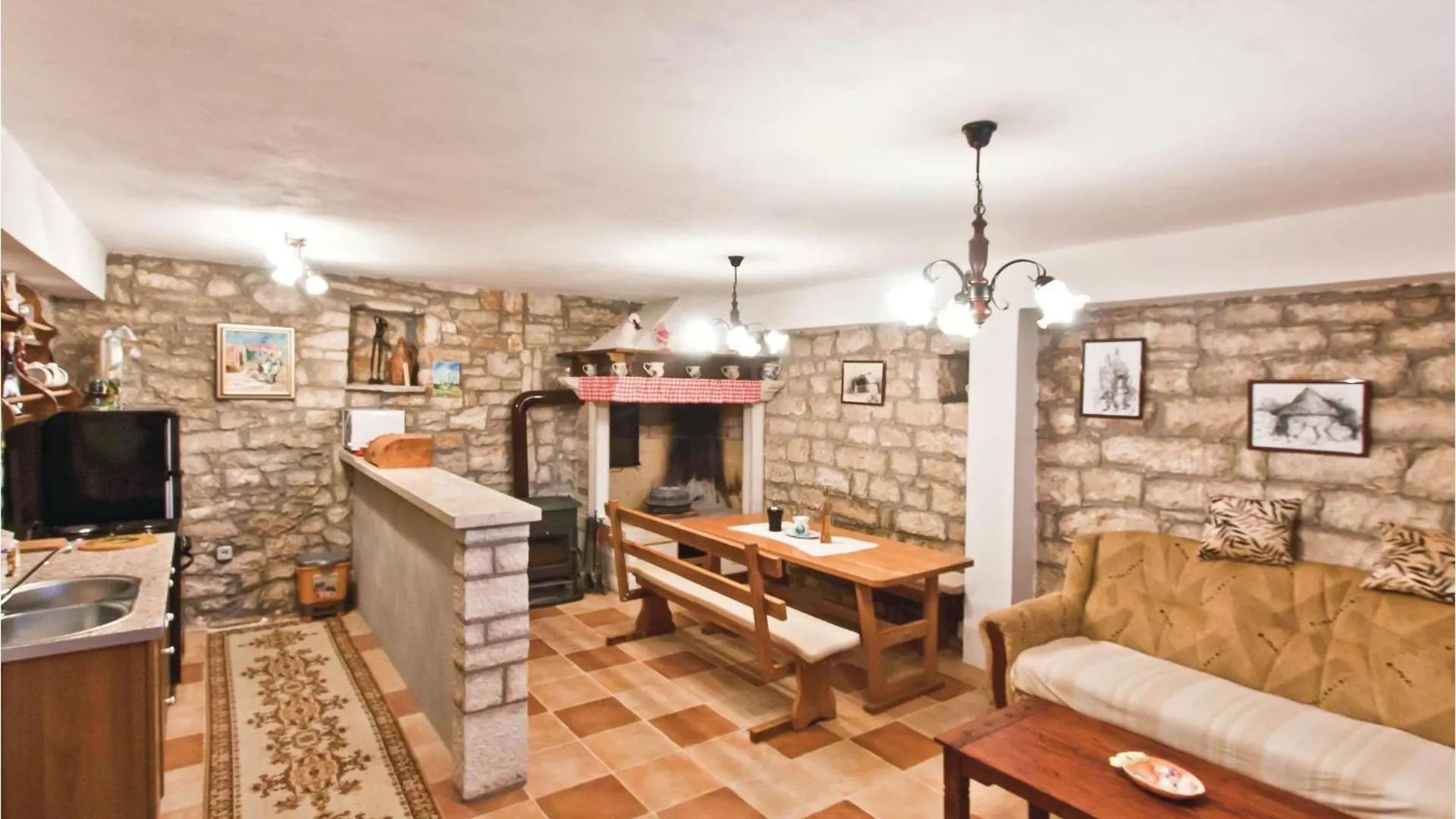 Beautiful Home In Stifanici With Kitchen 0*,